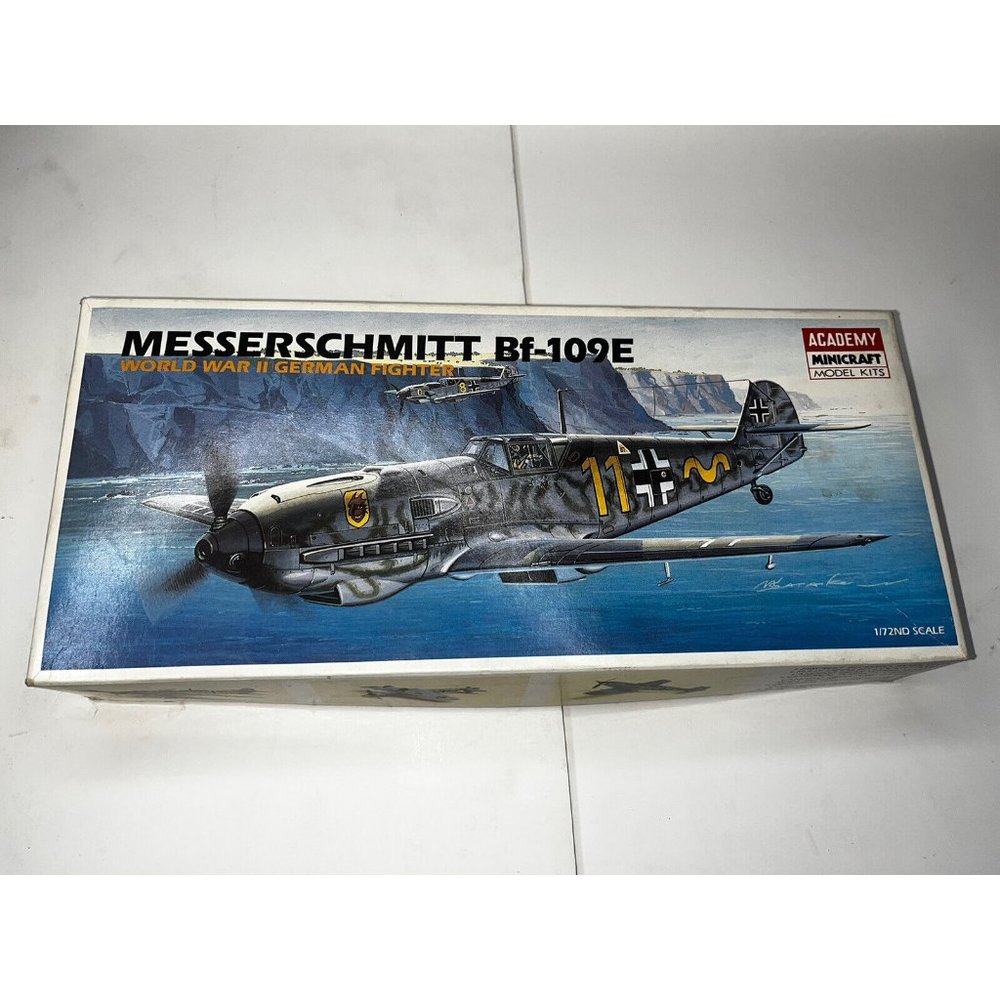 1/72 ACADEMY MINICRAFT MESSERSCHMITT Bf-109E MODEL KIT # 1668
